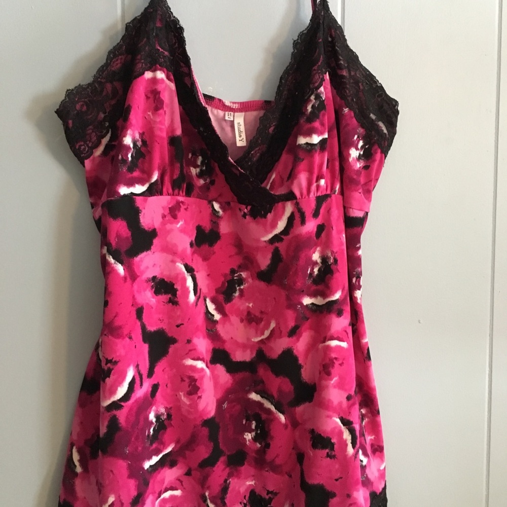 XL Studio Y Pink & Black Tank Top